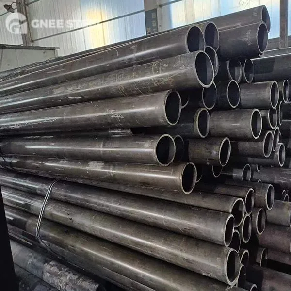 Tiub silinder DIN2391 ST52